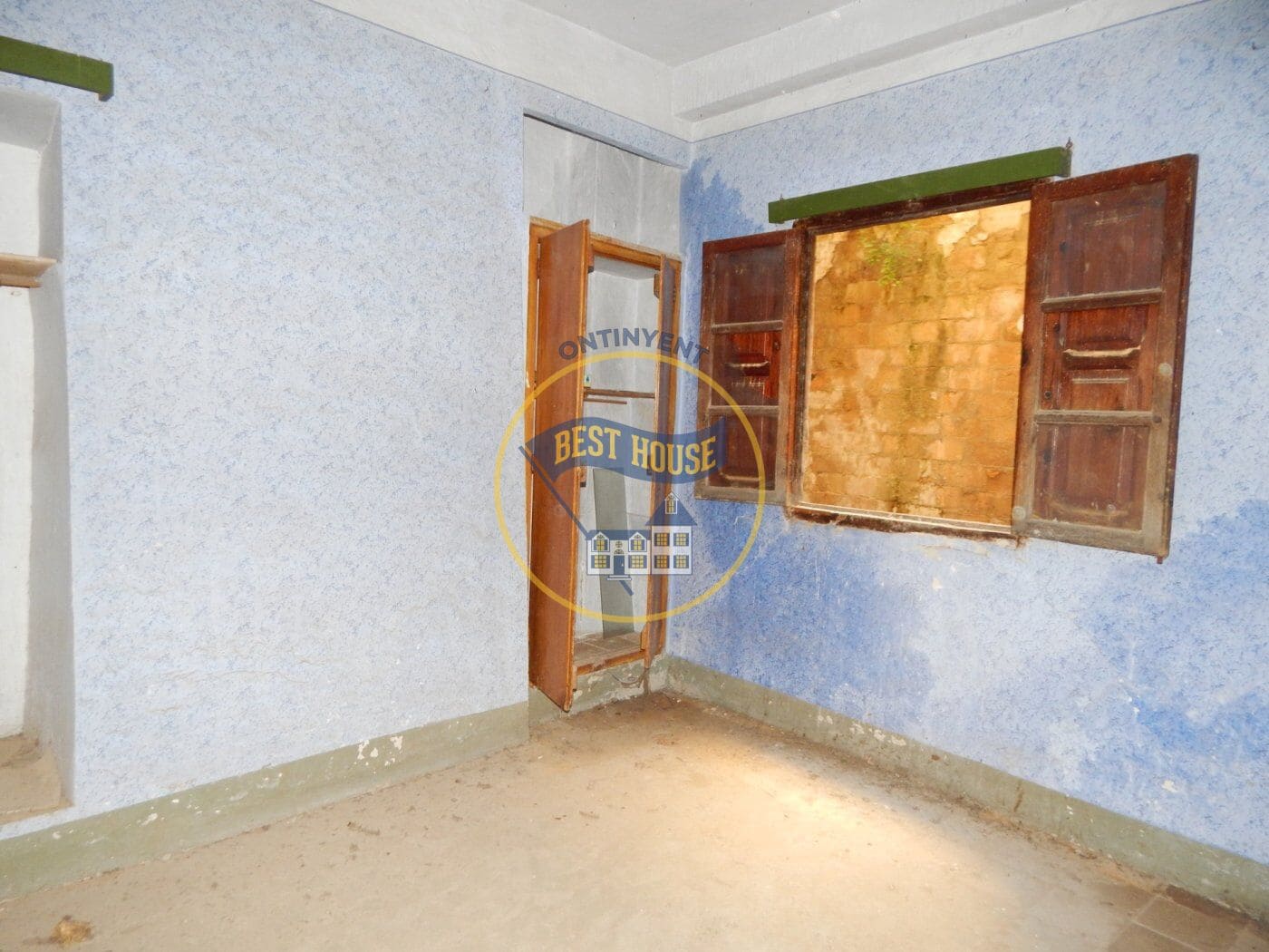 4 soveværelse Byhus til salg i Ontinyent - € 42.000 (Ref: 6192431)