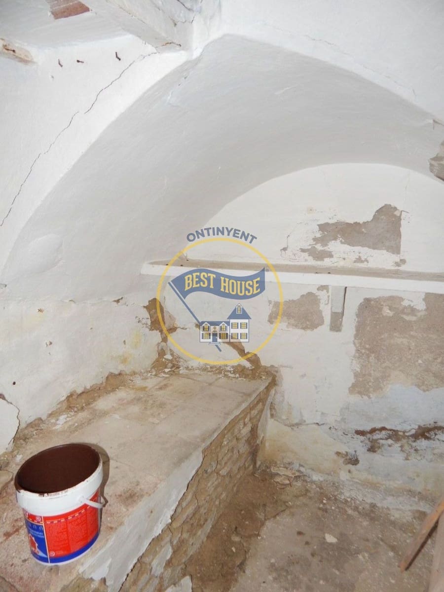 4 soveværelse Byhus til salg i Ontinyent - € 42.000 (Ref: 6192431)