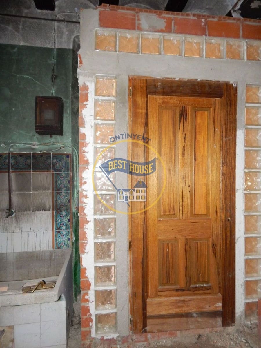 4 soveværelse Byhus til salg i Ontinyent - € 42.000 (Ref: 6192431)