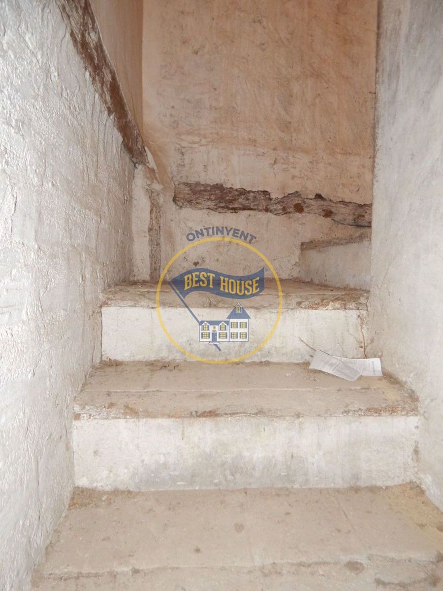 4 soveværelse Byhus til salg i Ontinyent - € 42.000 (Ref: 6192431)