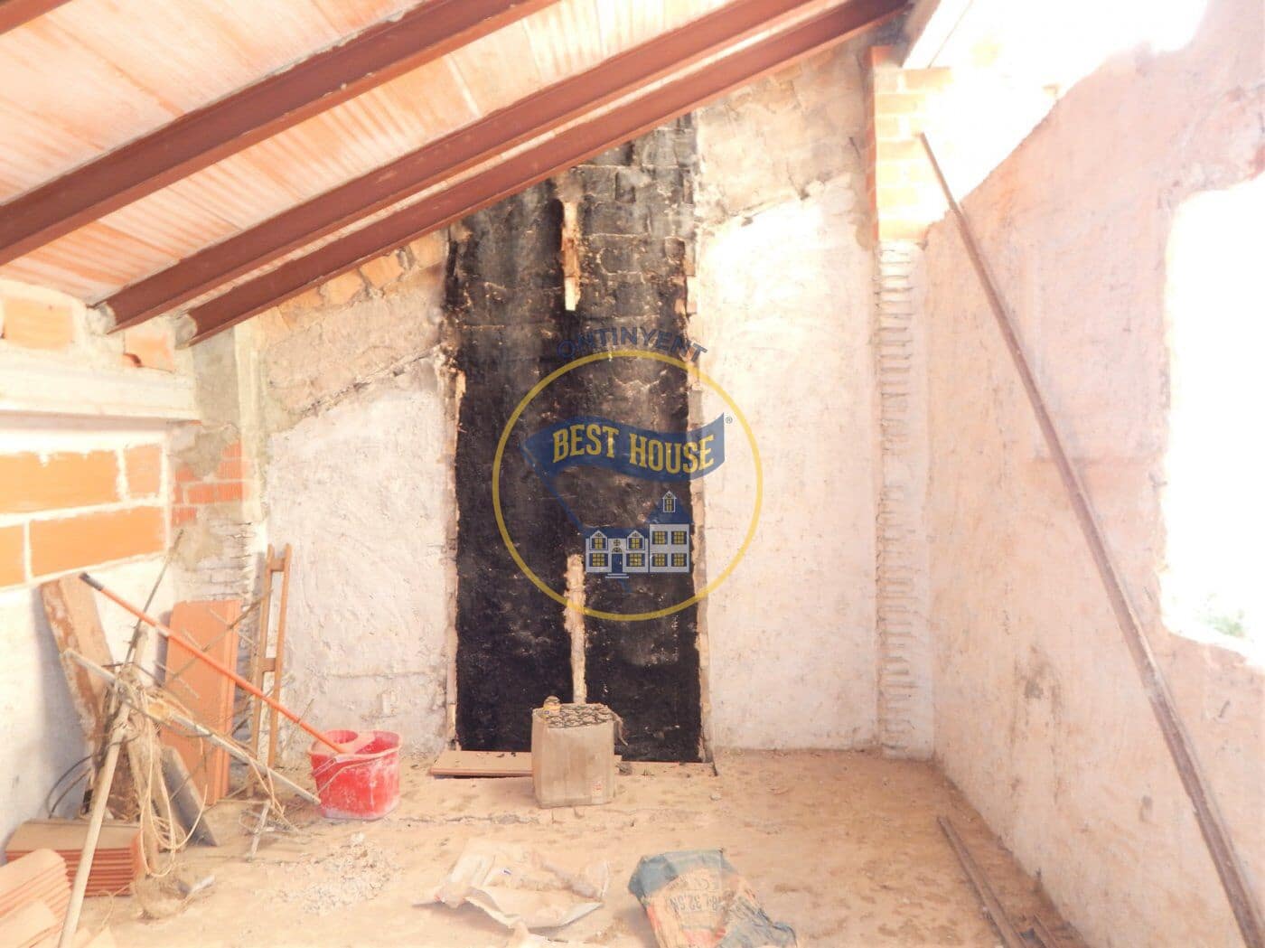 4 soveværelse Byhus til salg i Ontinyent - € 42.000 (Ref: 6192431)