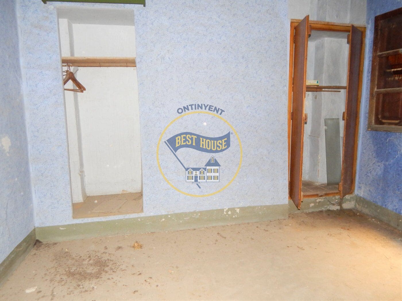 4 soveværelse Byhus til salg i Ontinyent - € 42.000 (Ref: 6192431)