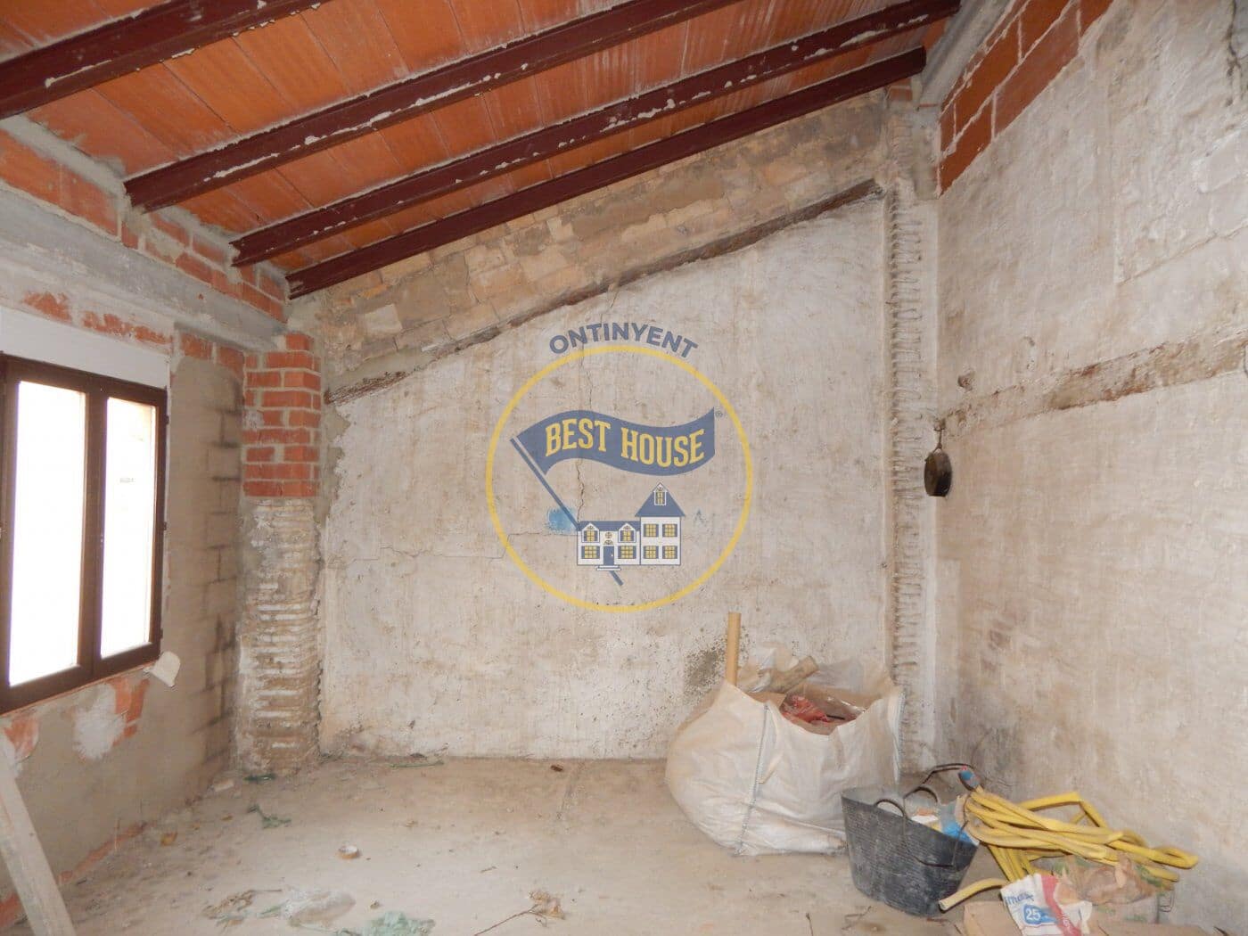 4 soveværelse Byhus til salg i Ontinyent - € 42.000 (Ref: 6192431)