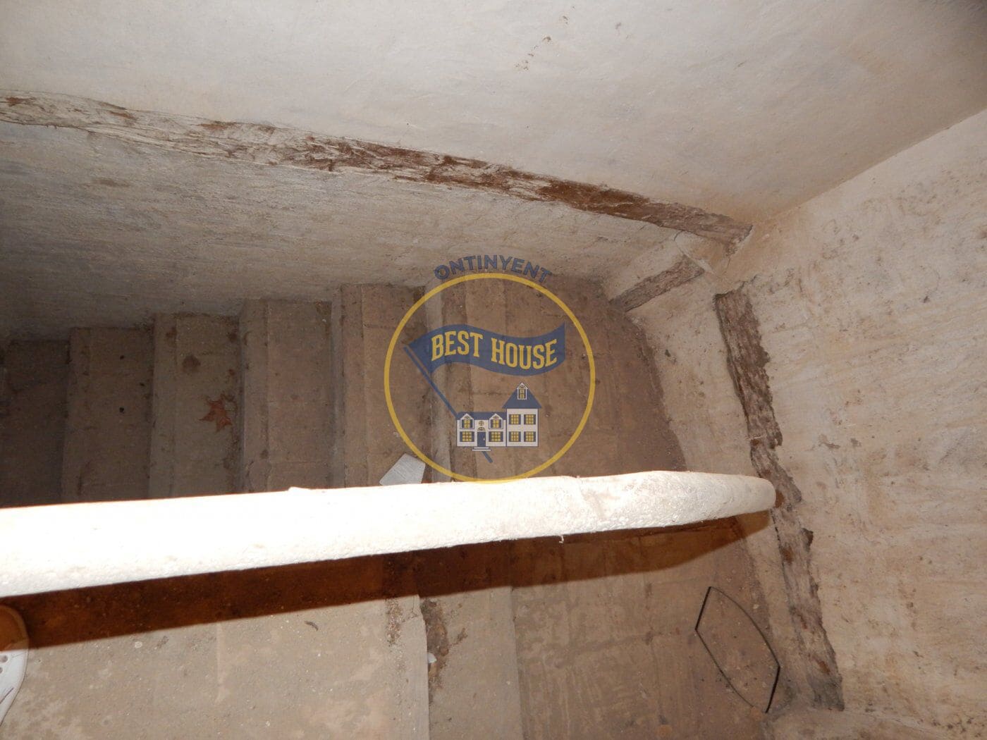 4 soveværelse Byhus til salg i Ontinyent - € 42.000 (Ref: 6192431)