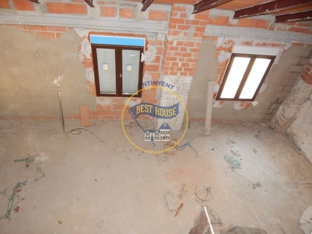 4 bedroom Townhouse for sale in Ontinyent - € 42,000 (Ref: 6192431)