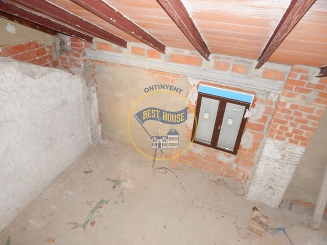 4 bedroom Townhouse for sale in Ontinyent - € 42,000 (Ref: 6192431)