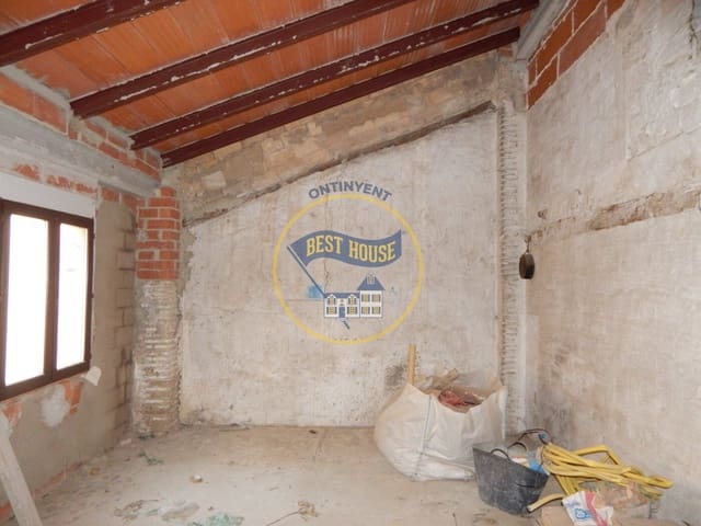 4 bedroom Townhouse for sale in Ontinyent - € 42,000 (Ref: 6192431)