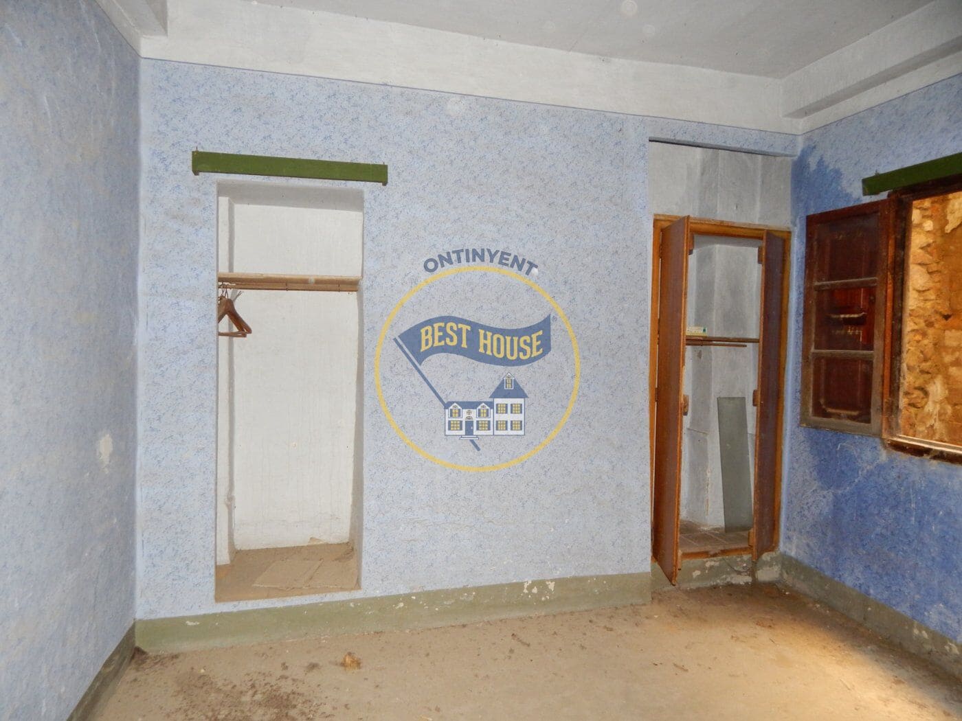 4 soveværelse Byhus til salg i Ontinyent - € 42.000 (Ref: 6192431)