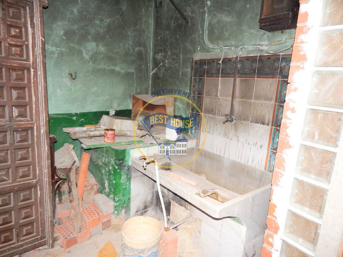 4 soveværelse Byhus til salg i Ontinyent - € 42.000 (Ref: 6192431)