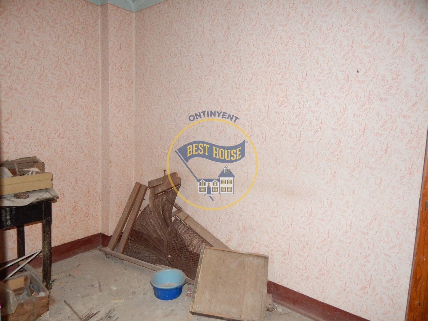 4 soveværelse Byhus til salg i Ontinyent - € 42.000 (Ref: 6192431)