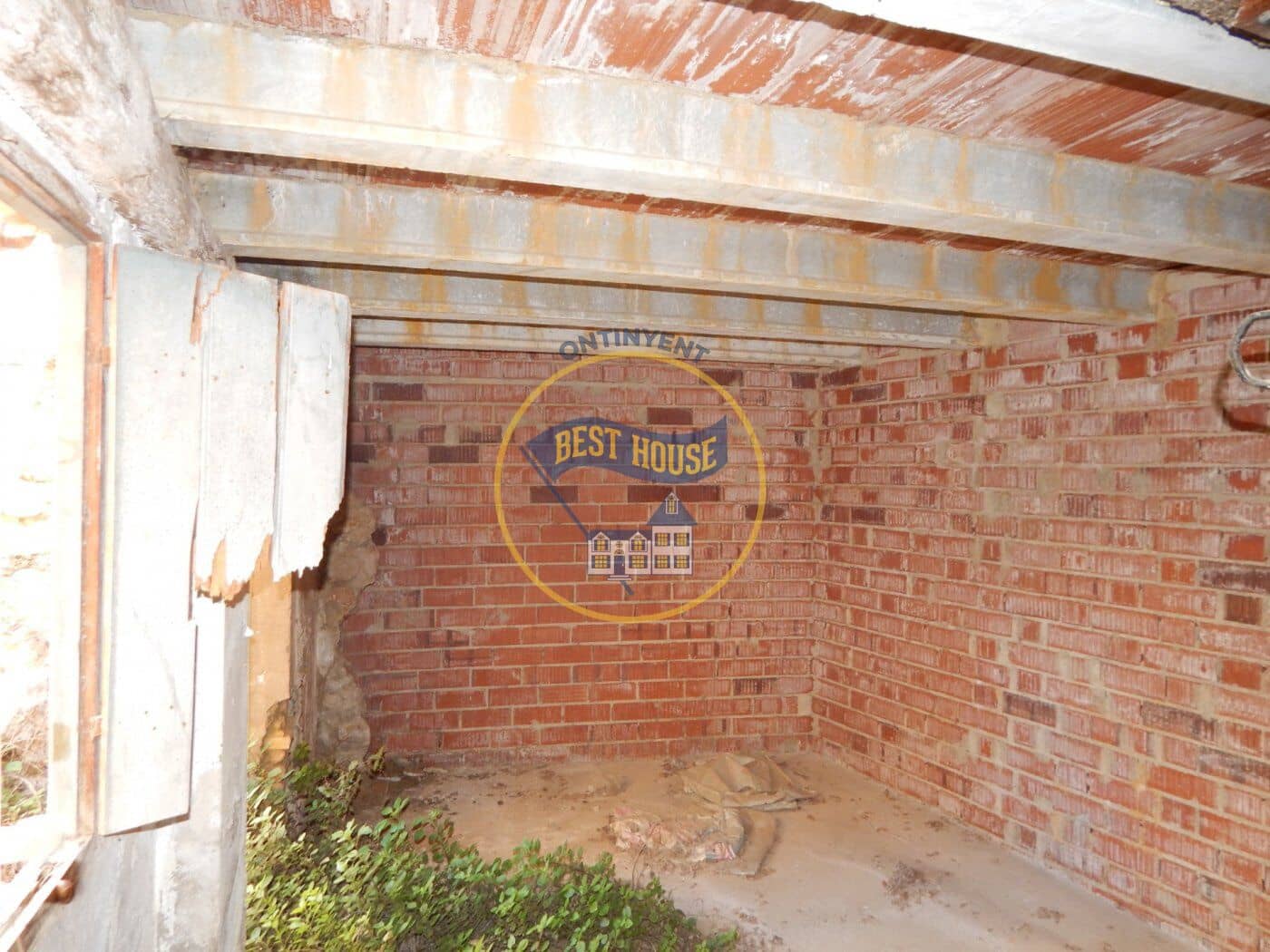 4 soveværelse Byhus til salg i Ontinyent - € 42.000 (Ref: 6192431)