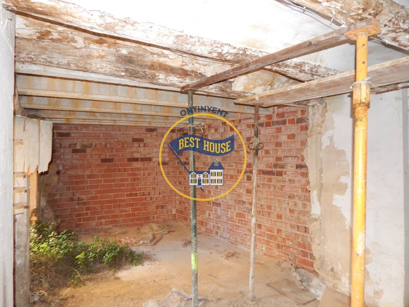 4 soveværelse Byhus til salg i Ontinyent - € 42.000 (Ref: 6192431)