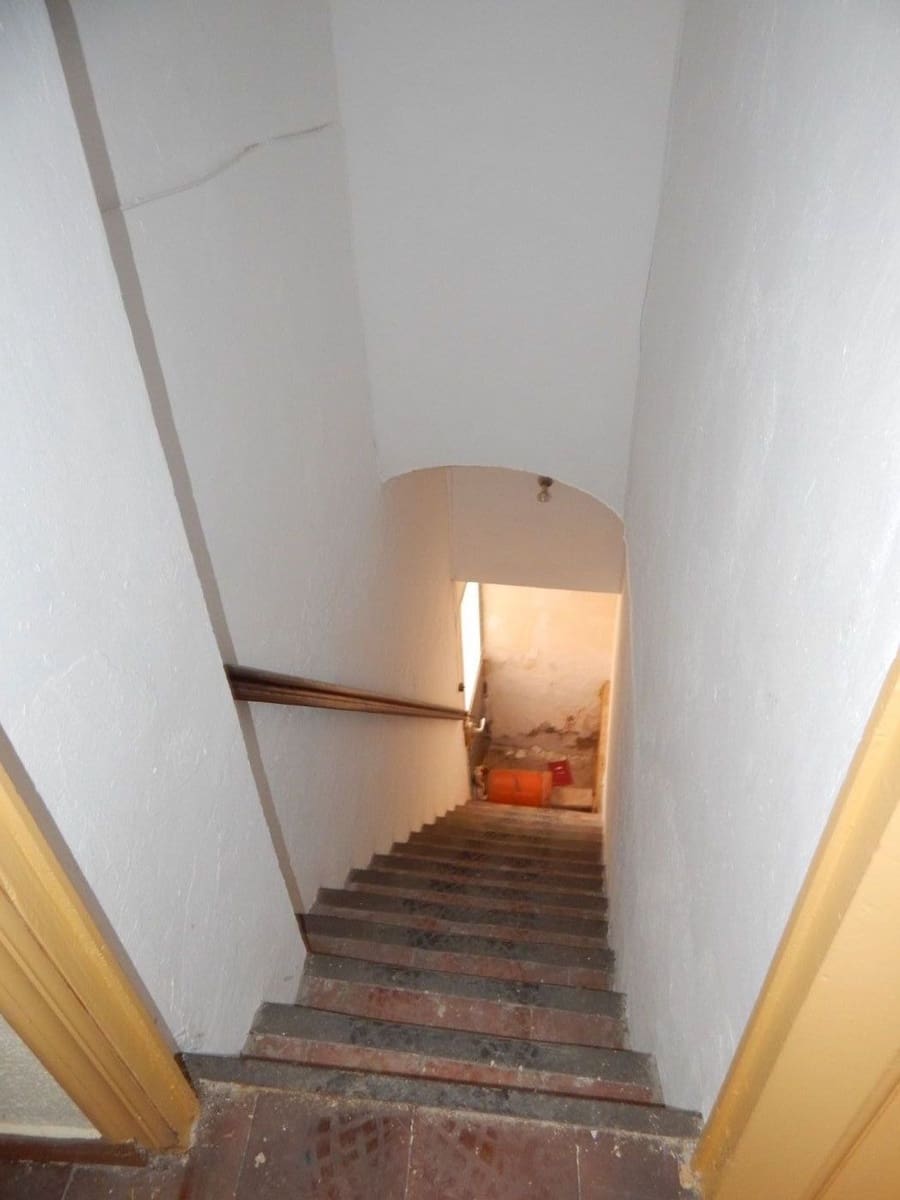 8 soveværelse Byhus til salg i Ontinyent - € 90.000 (Ref: 6192432)