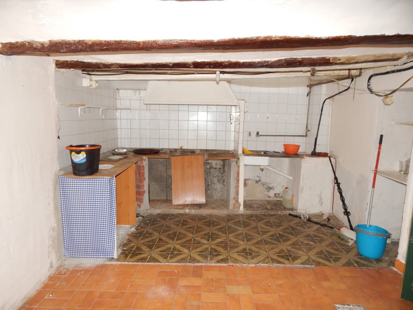 8 soveværelse Byhus til salg i Ontinyent - € 90.000 (Ref: 6192432)