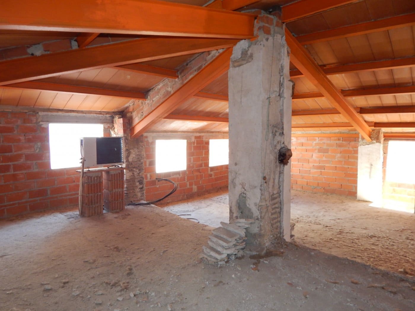 8 soveværelse Byhus til salg i Ontinyent - € 90.000 (Ref: 6192432)