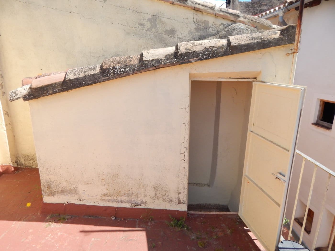 8 soveværelse Byhus til salg i Ontinyent - € 90.000 (Ref: 6192432)