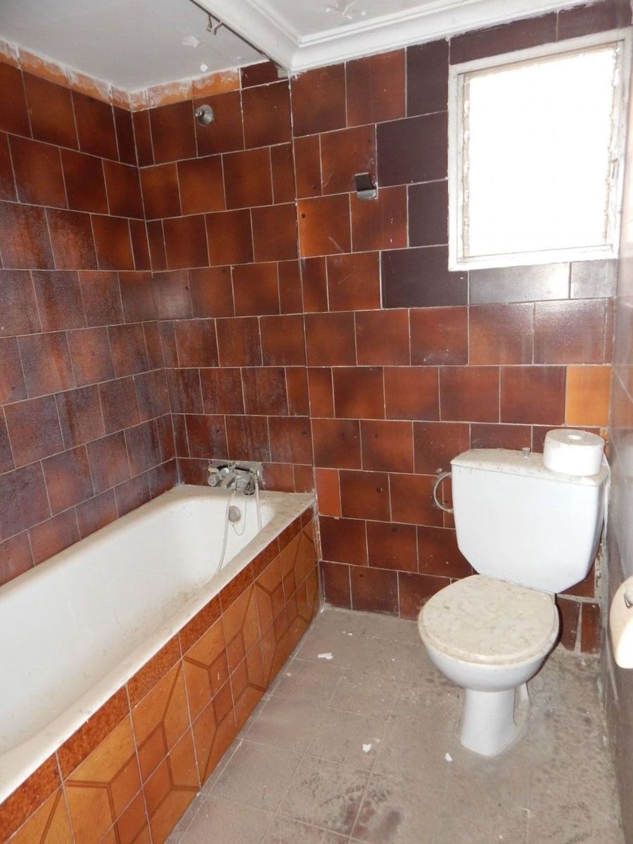 8 soveværelse Byhus til salg i Ontinyent - € 90.000 (Ref: 6192432)