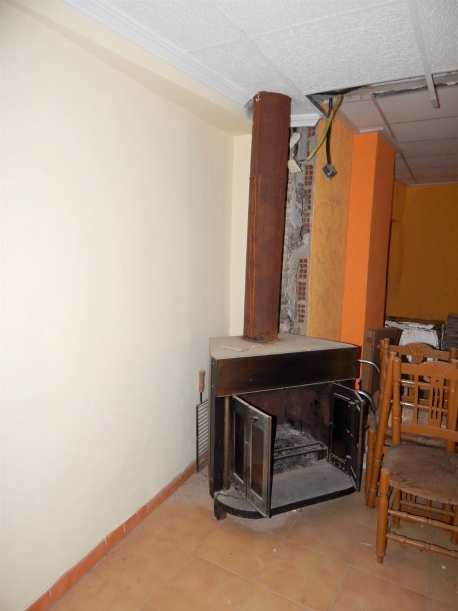 8 soveværelse Byhus til salg i Ontinyent - € 90.000 (Ref: 6192432)