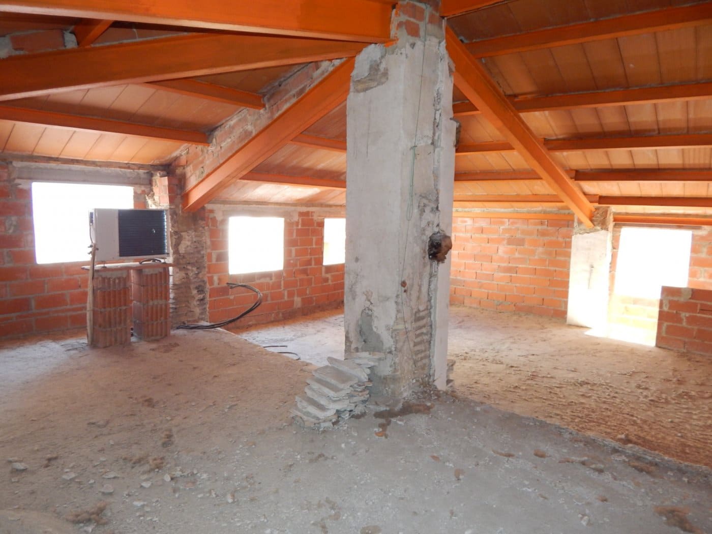 8 soveværelse Byhus til salg i Ontinyent - € 90.000 (Ref: 6192432)