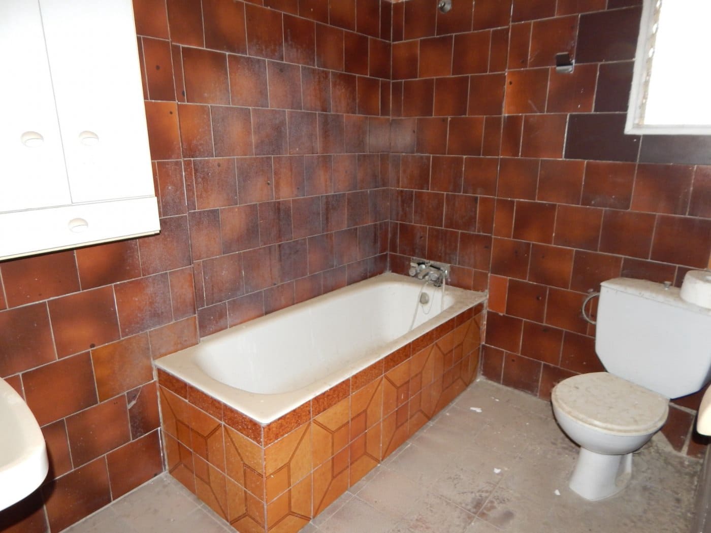 8 soveværelse Byhus til salg i Ontinyent - € 90.000 (Ref: 6192432)