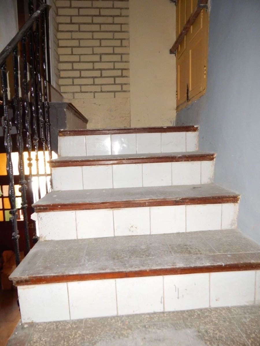 8 soveværelse Byhus til salg i Ontinyent - € 90.000 (Ref: 6192432)