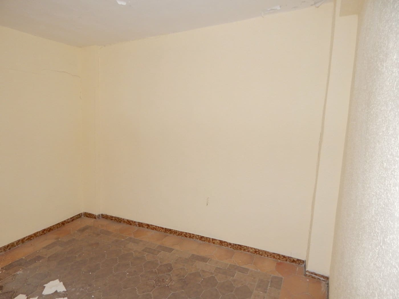 8 soveværelse Byhus til salg i Ontinyent - € 90.000 (Ref: 6192432)