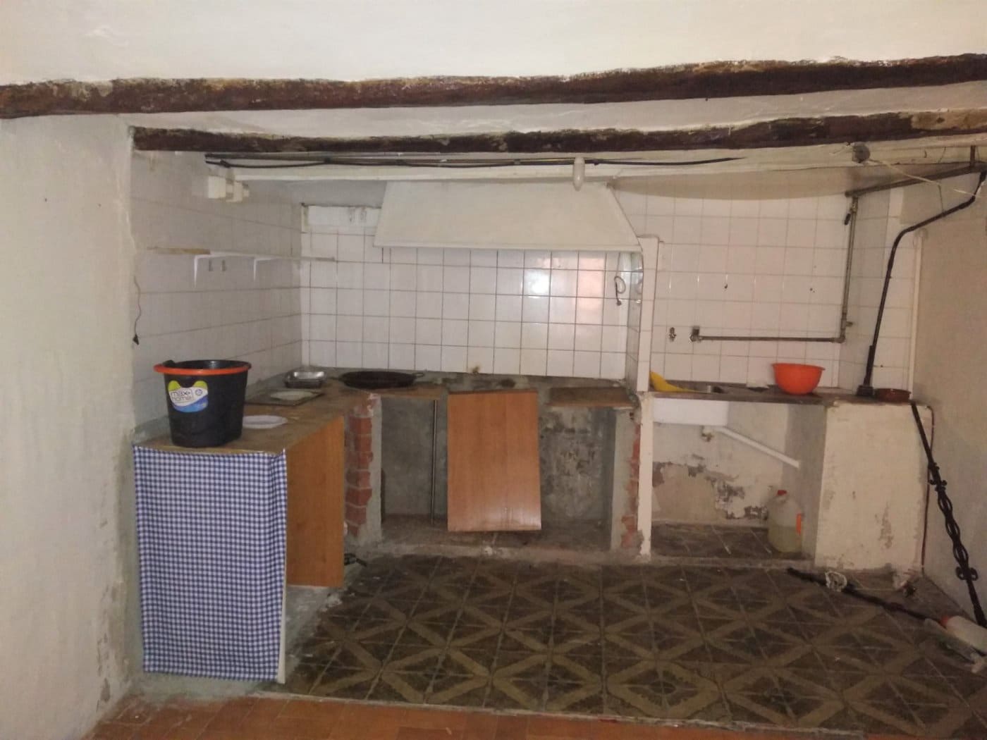 8 soveværelse Byhus til salg i Ontinyent - € 90.000 (Ref: 6192432)