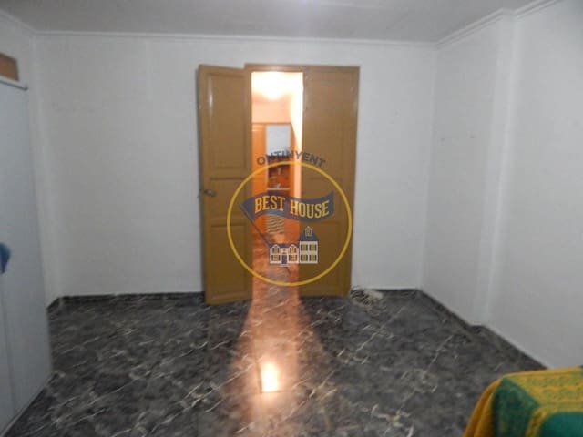 5 bedroom Townhouse for sale in Ontinyent - € 115,000 (Ref: 6208972)