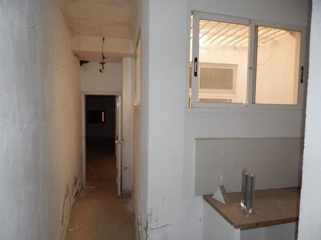 1 bedroom Commercial for sale in Ontinyent - € 38,000 (Ref: 6291579)