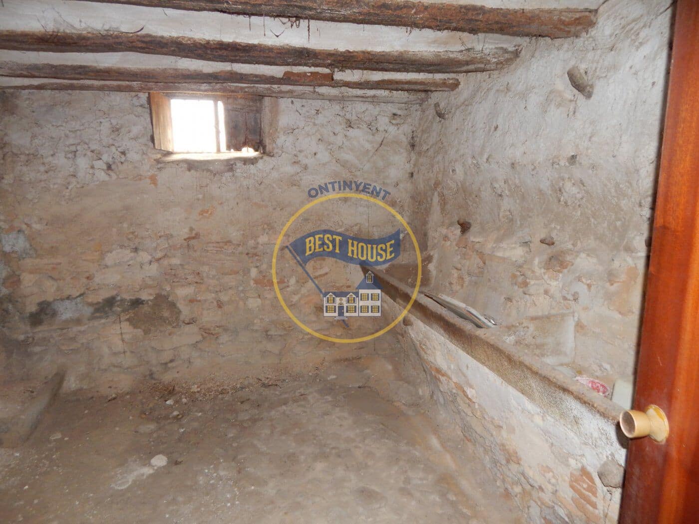 7 soveværelse Villa til salg i Agullent - € 360.000 (Ref: 6296471)