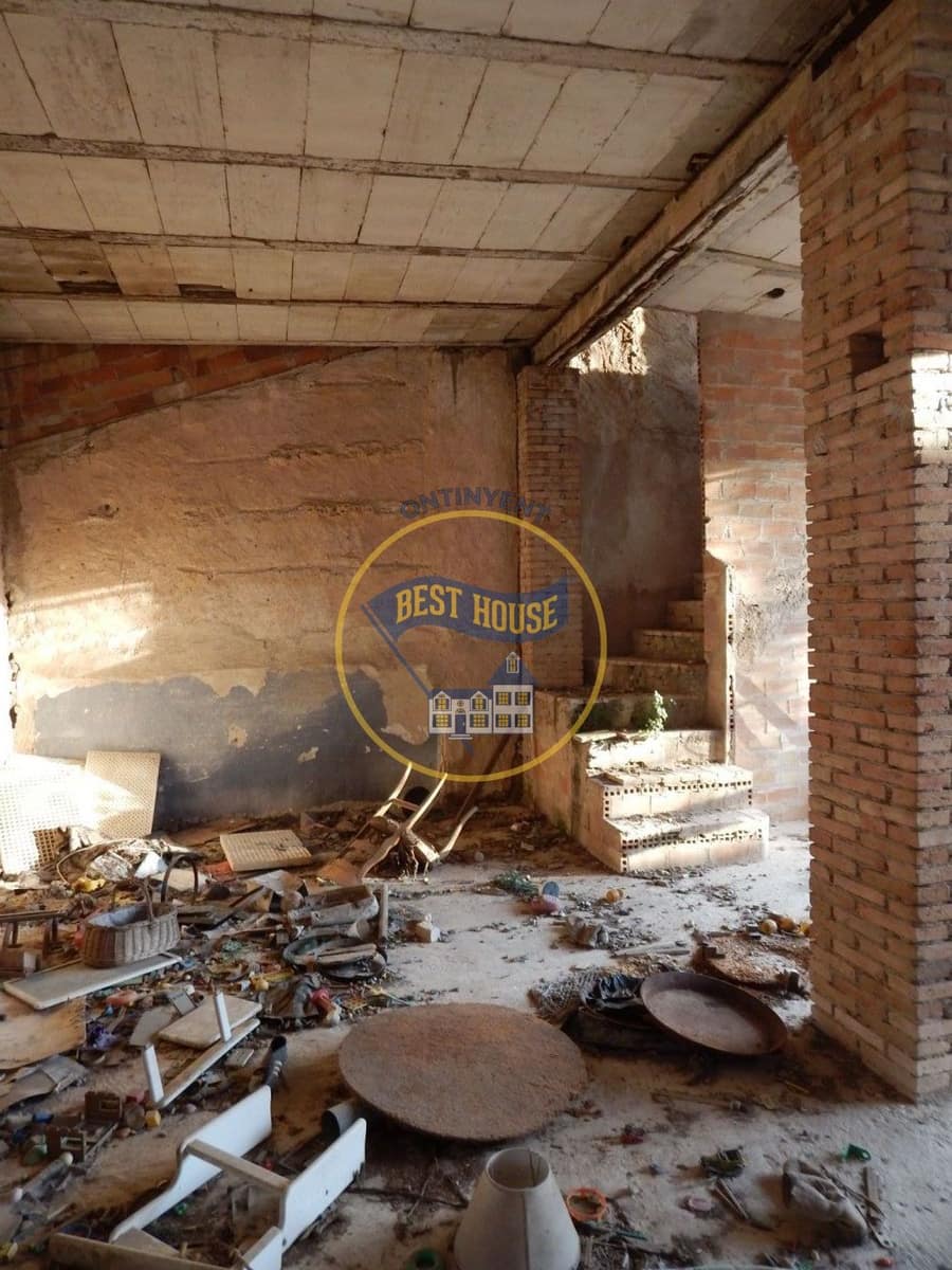 Villa til salgs i L'Olleria - € 45 000 (Ref: 6422665)