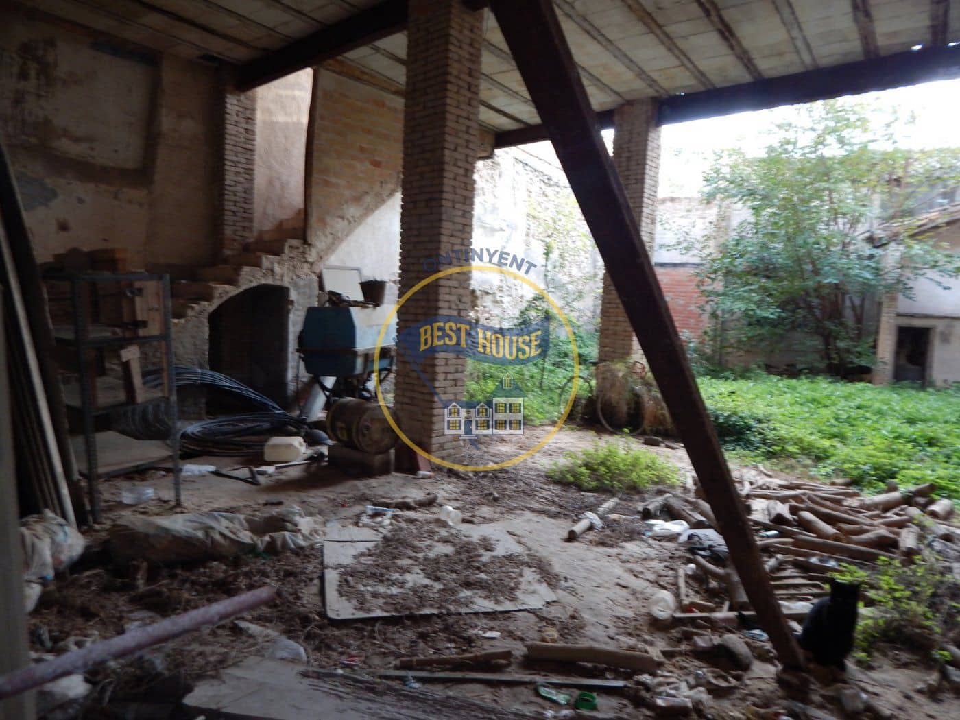 Villa til salgs i L'Olleria - € 45 000 (Ref: 6422665)