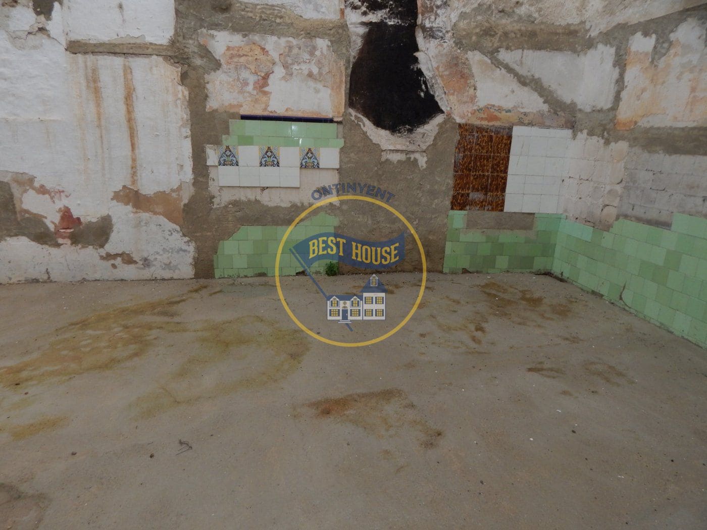 4 soveværelse Byhus til salg i L'Olleria - € 88.000 (Ref: 6492882)