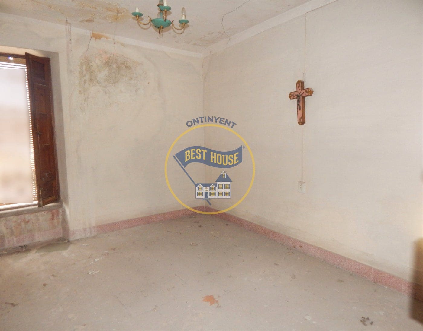 4 soveværelse Byhus til salg i L'Olleria - € 88.000 (Ref: 6492882)