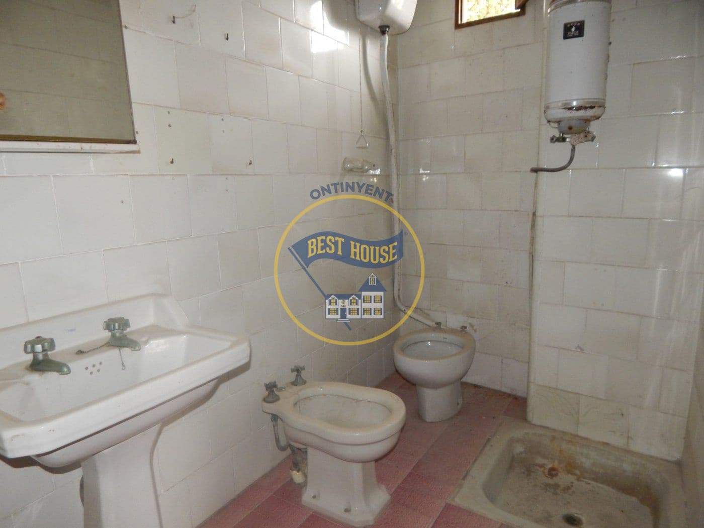 4 soveværelse Byhus til salg i L'Olleria - € 88.000 (Ref: 6492882)