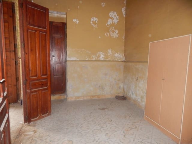 4 soveværelse Byhus til salg i L'Olleria - € 88.000 (Ref: 6492882)