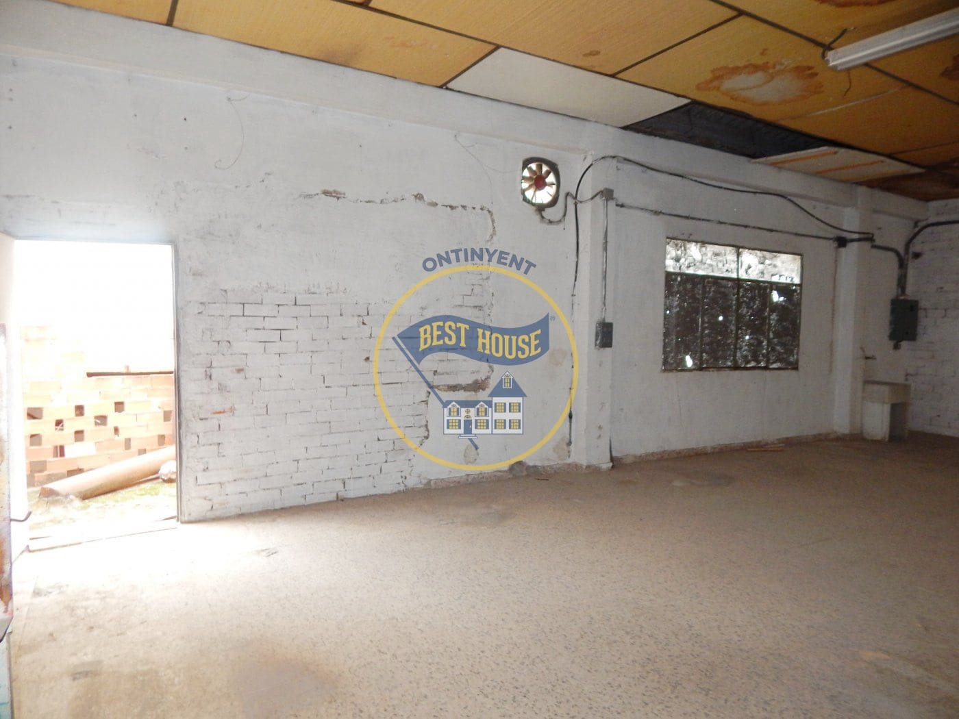 Commerciale in vendita in L'Olleria - 155.000 € (Rif: 6647803)