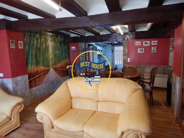 4 bedroom Townhouse for sale in Ontinyent - € 77,000 (Ref: 6689597)