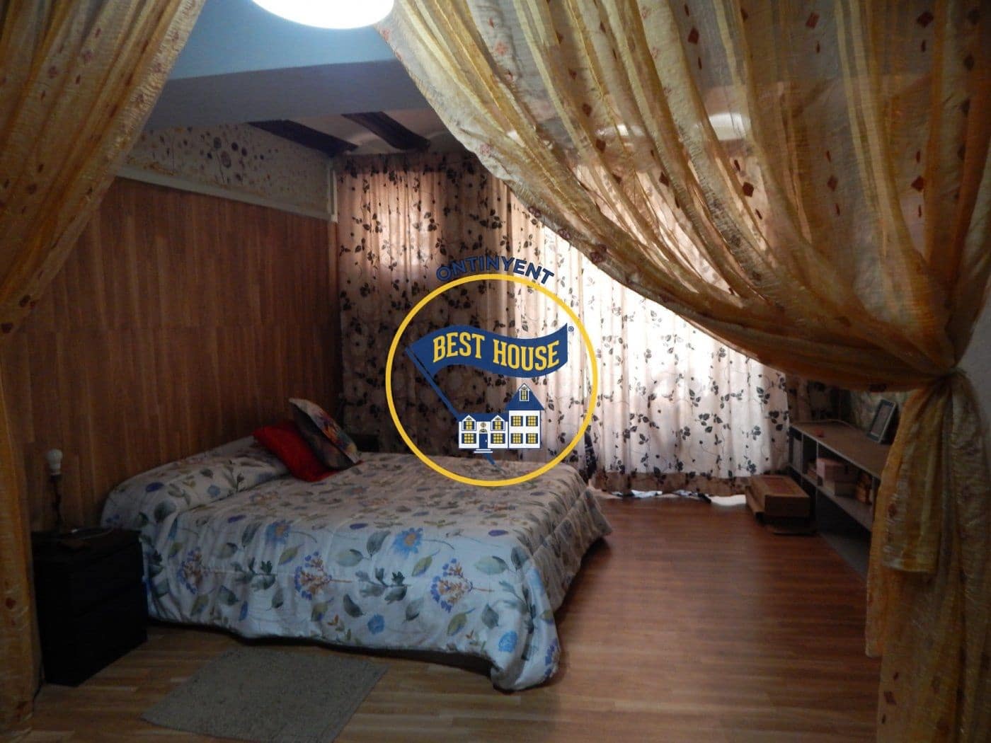 4 bedroom Townhouse for sale in Ontinyent - € 77,000 (Ref: 6689597)