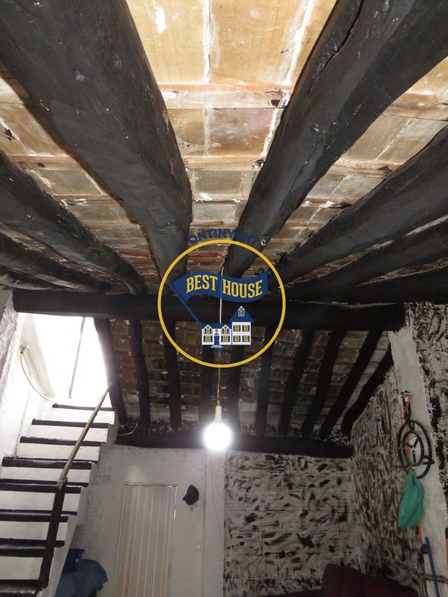 4 bedroom Townhouse for sale in Ontinyent - € 77,000 (Ref: 6689597)