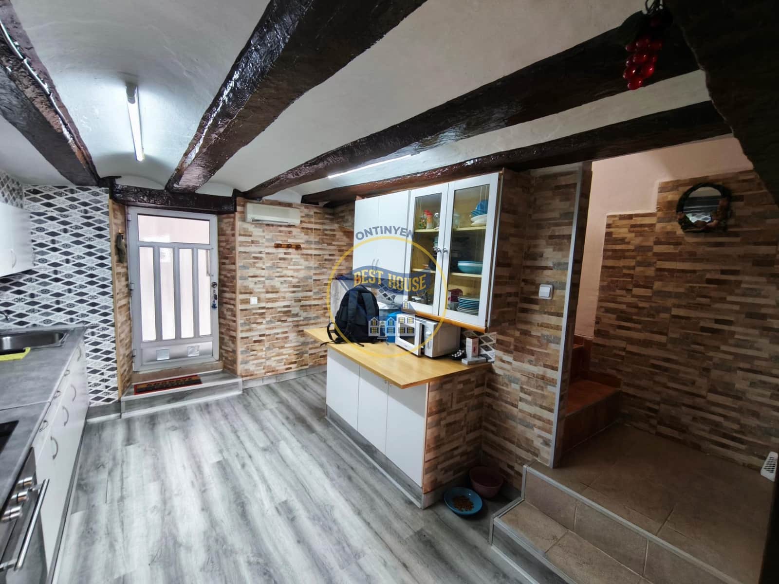 4 bedroom Townhouse for sale in Ontinyent - € 77,000 (Ref: 6689597)