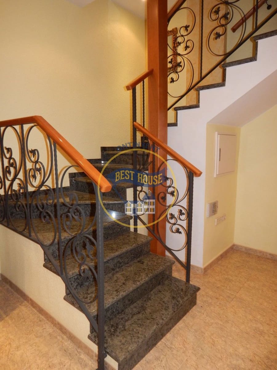 Casa de 7 habitaciones en Aielo de Malferit en venta - 234.000 € (Ref: 6763293)