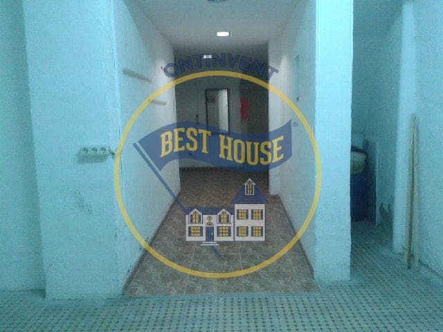 Commercial for sale in Ontinyent - € 90,000 (Ref: 6815894)