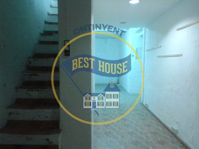 Commercial for sale in Ontinyent - € 90,000 (Ref: 6815894)