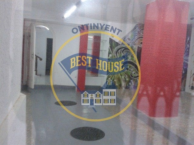 Commercial for sale in Ontinyent - € 90,000 (Ref: 6815894)