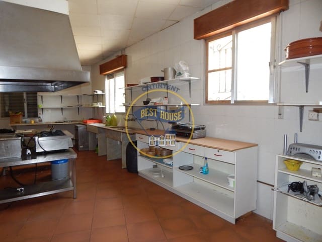 5 bedroom Restaurant/Bar for sale in Bèlgida with garage - € 215,000 (Ref: 6910714)