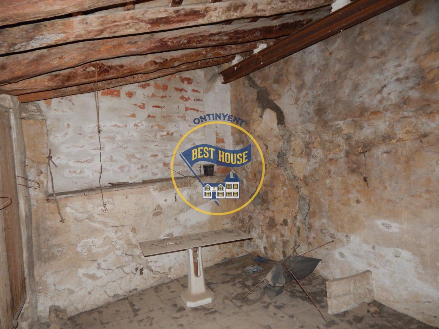 7 soverom Hus til salgs i Bocairent - € 98 000 (Ref: 6927813)