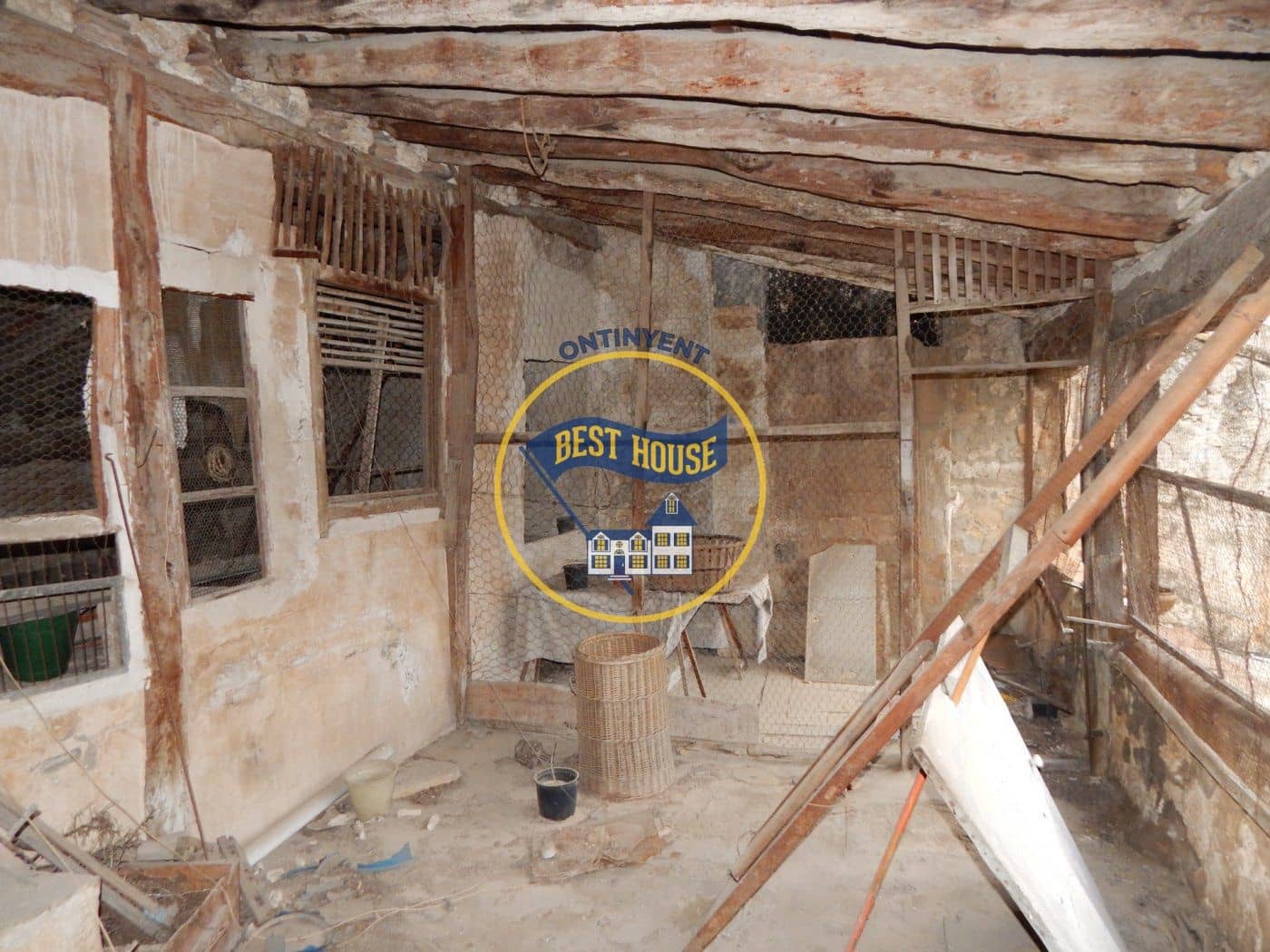 7 soverom Hus til salgs i Bocairent - € 98 000 (Ref: 6927813)