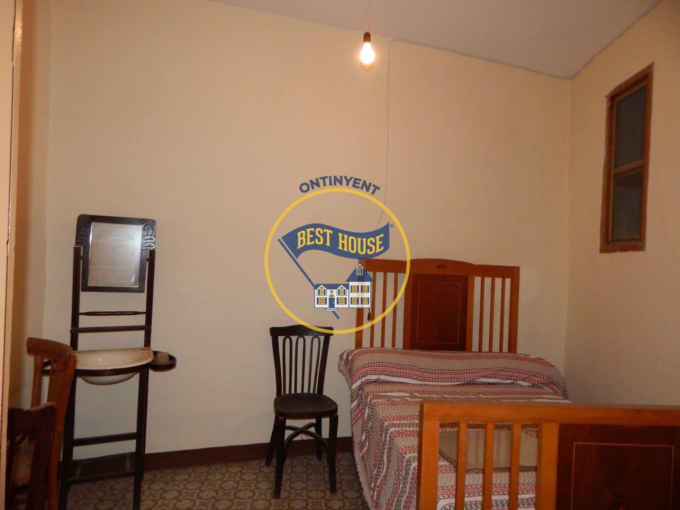 7 soverom Hus til salgs i Bocairent - € 98 000 (Ref: 6927813)