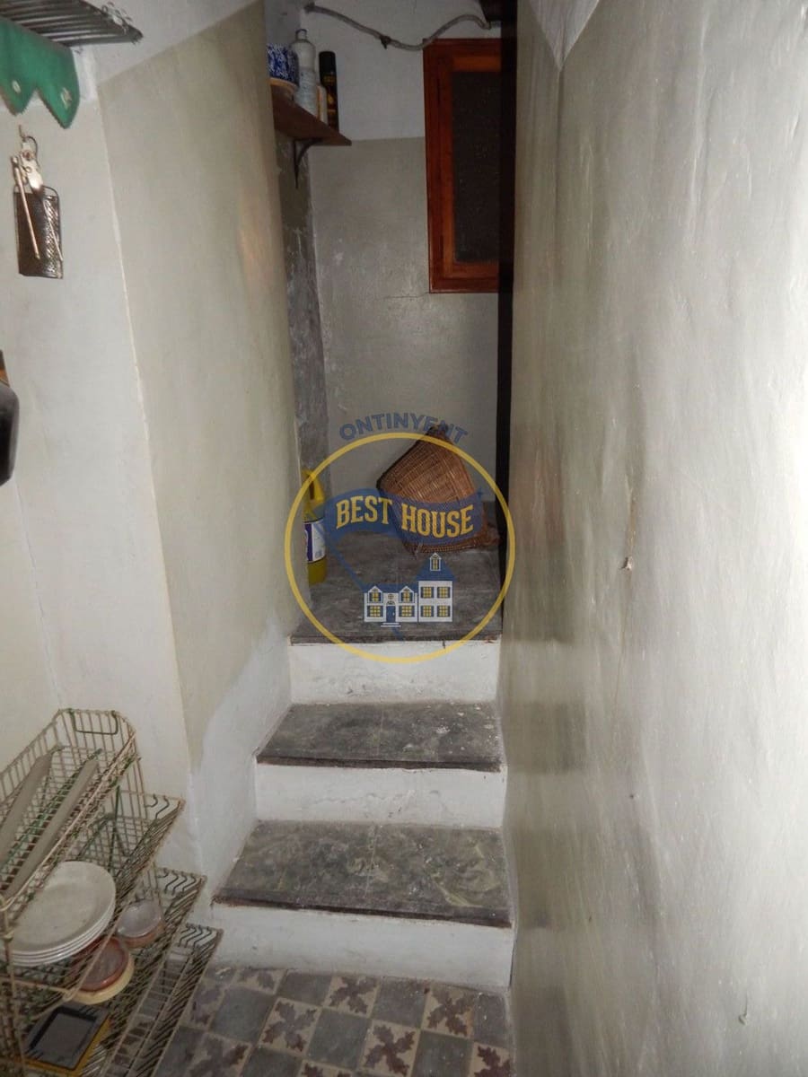 7 soveværelse Byhus til salg i Ontinyent - € 77.000 (Ref: 6940390)